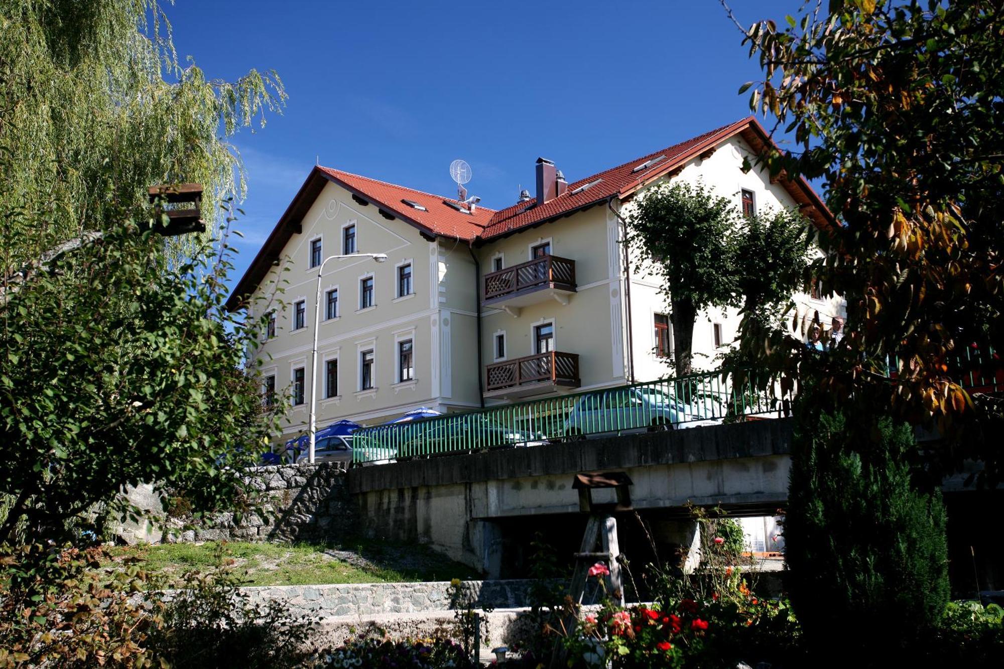 Hotel Bitoraj Fuzine Fužine Exterior foto